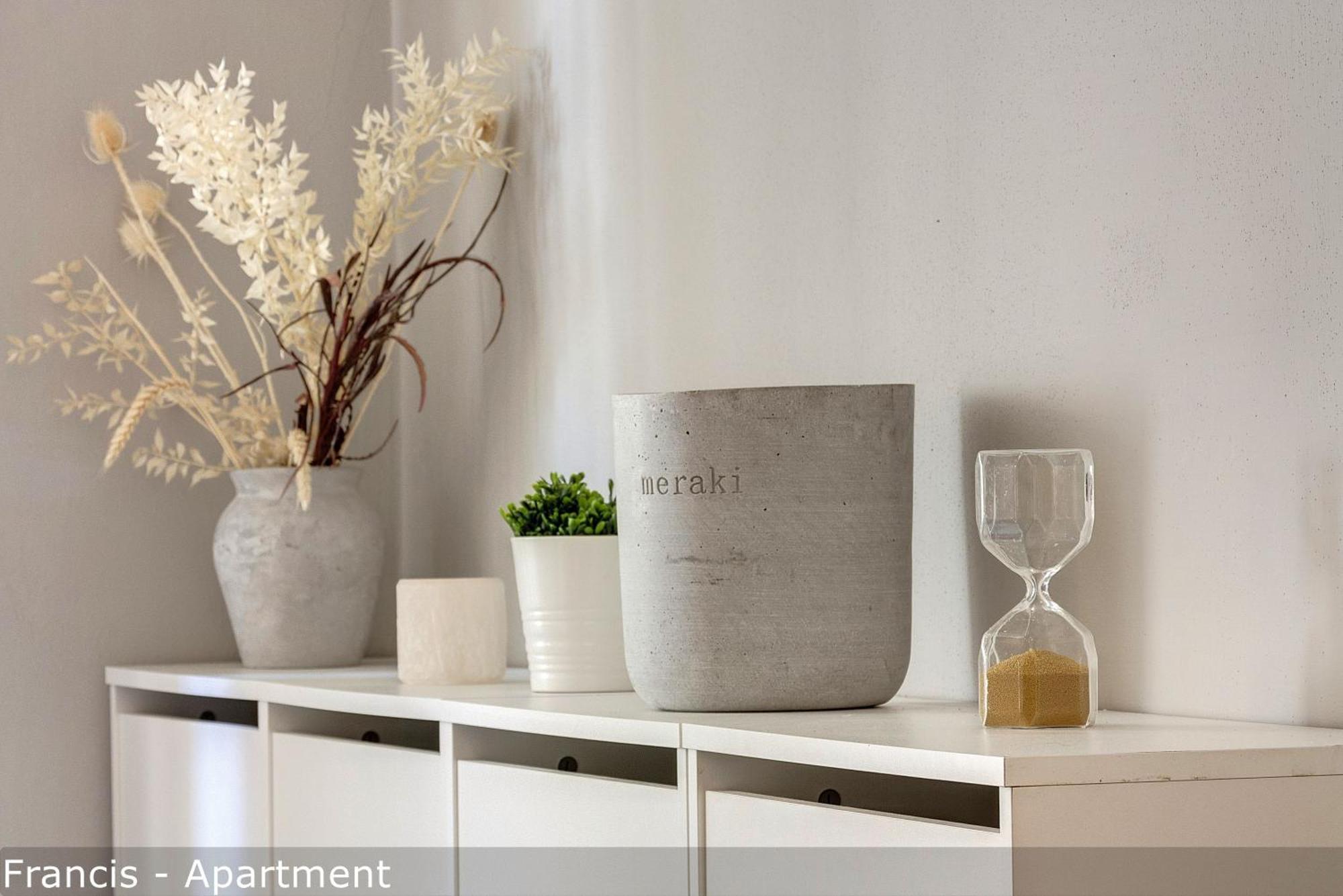 Jake & Francis Apartments By Mamo Florence Luaran gambar