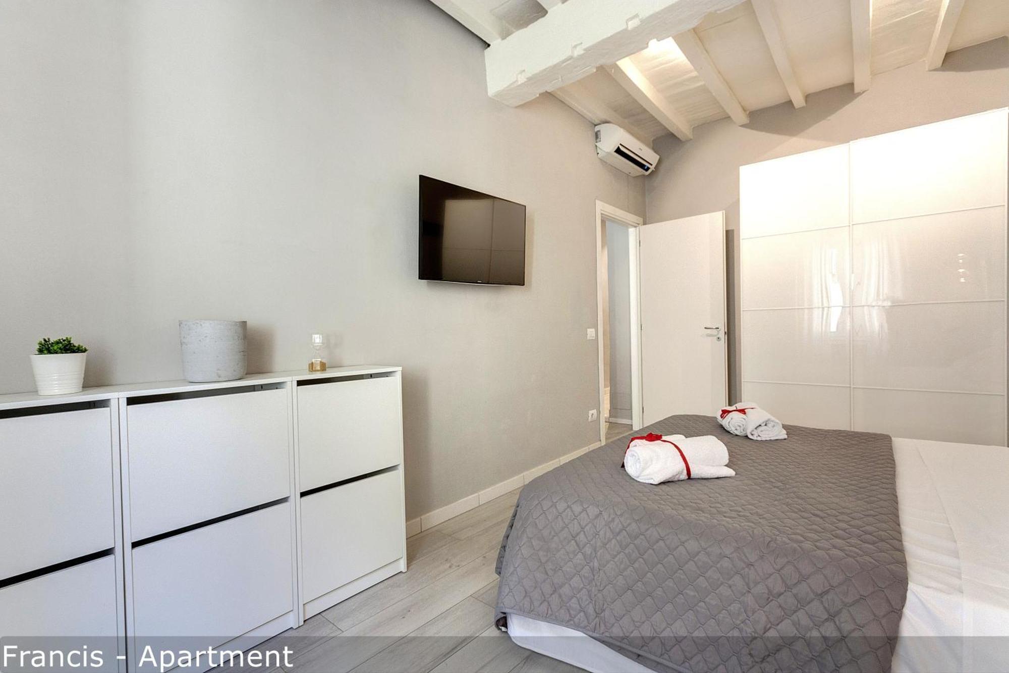 Jake & Francis Apartments By Mamo Florence Luaran gambar