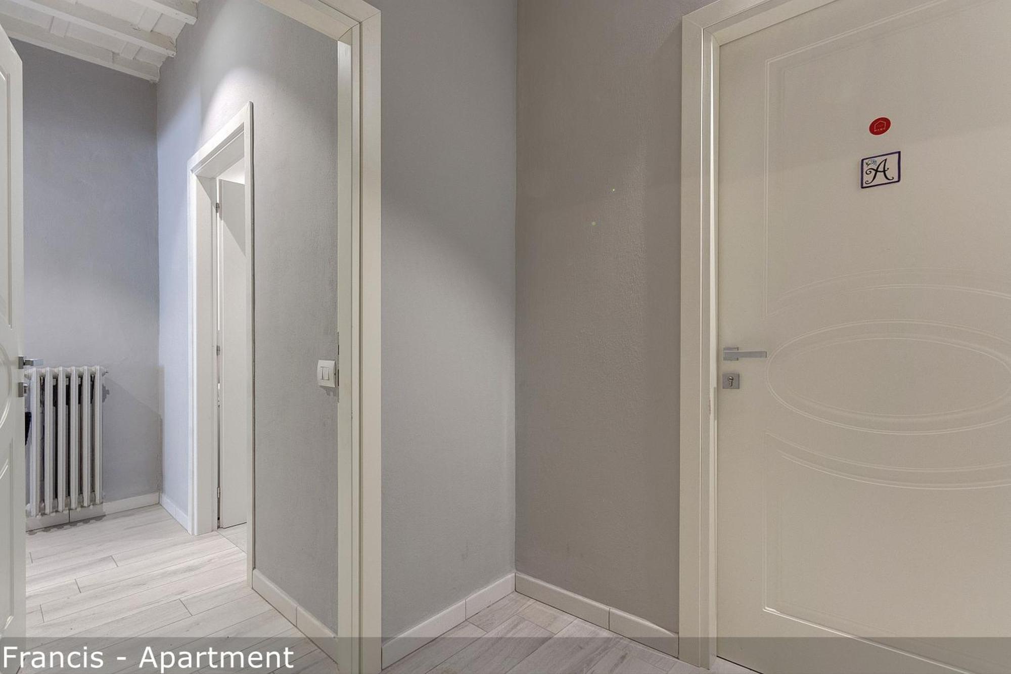 Jake & Francis Apartments By Mamo Florence Luaran gambar