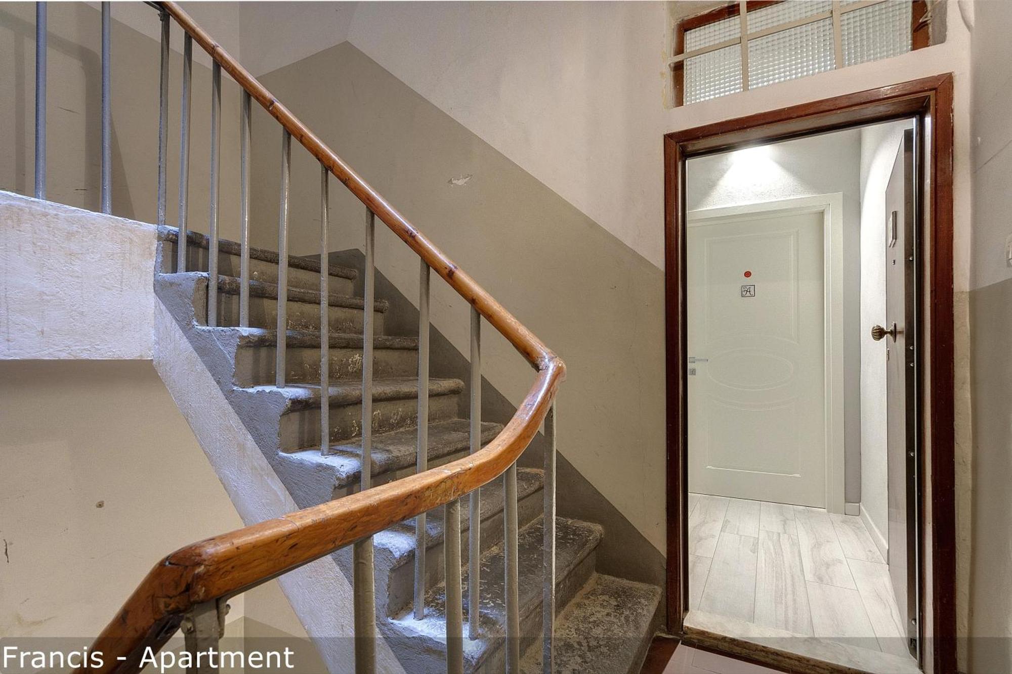 Jake & Francis Apartments By Mamo Florence Luaran gambar